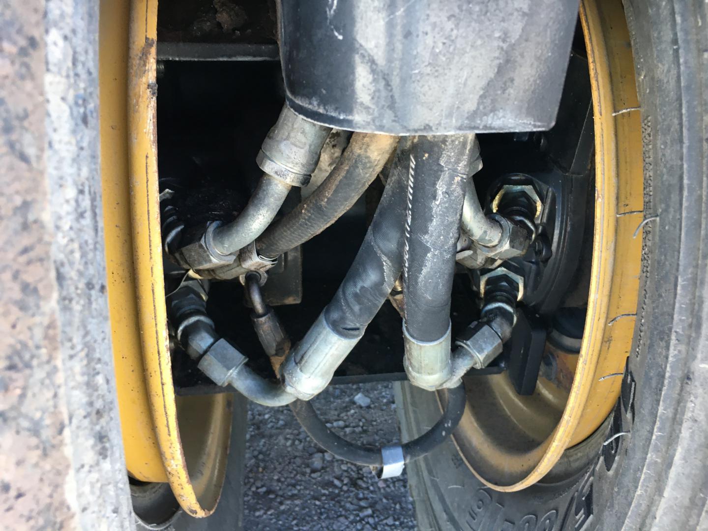 ./imagenes/INVOICE/2019/16623/COMPACTADOR CATERPILLAR CB-335E (11).JPG